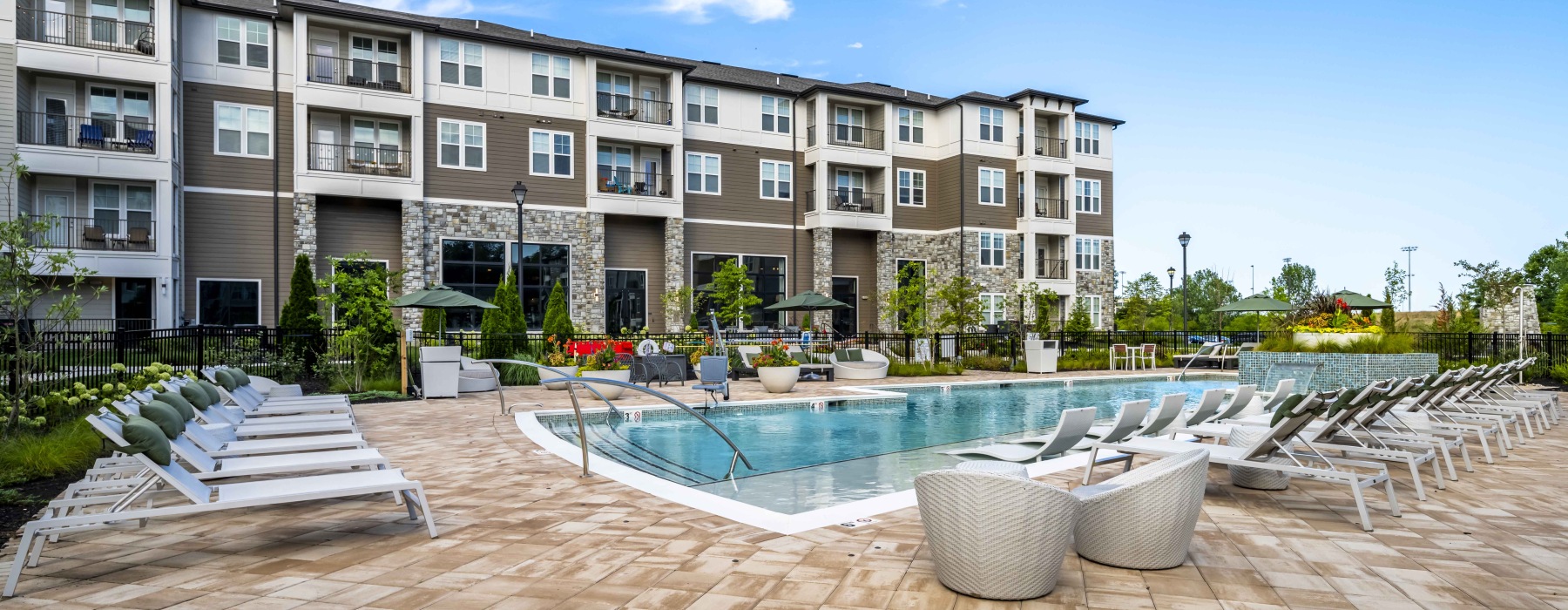 resort style pool with seating